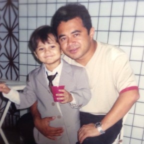 Lucas Veloso com o pai, Shaolin, em foto de infância (Foto: Instagram/Reprodução)