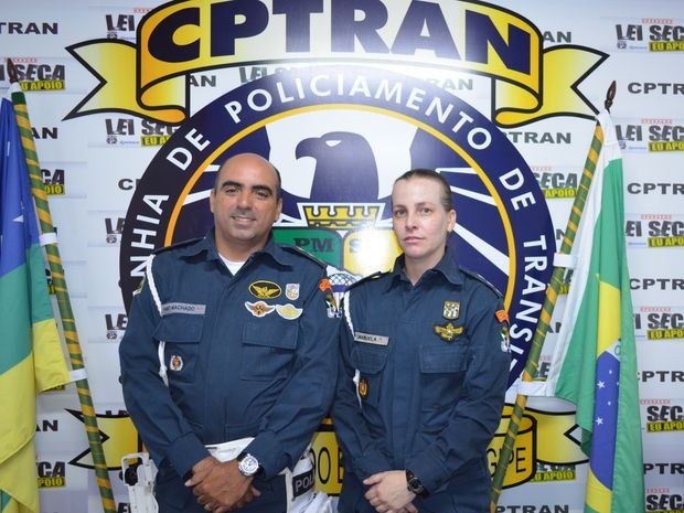 Major Fábio Machado passa comando da CPTran para capitã Manuela (Foto: Flávio Antunes/G1)