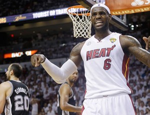 Basquete NBA - Miami Heat x San Antonio Spurs - LeBron James (Foto: Getty Images)