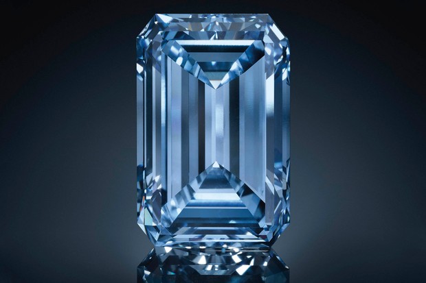 Oppenheimer Blue, o maior diamante azul do mundo, será leiloado por até R$ 160 milhões (Foto: Divulgação)