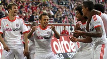 Rafinha comemora goleada e liderança isolada do Bayern (EFE)