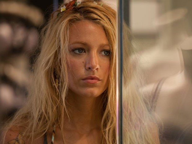 Blake Lively em cena do filme 'Selvagens' (Foto: Divulgação) Blake Lively em cena do filme 'Selvagens' (Foto: Divulgação)