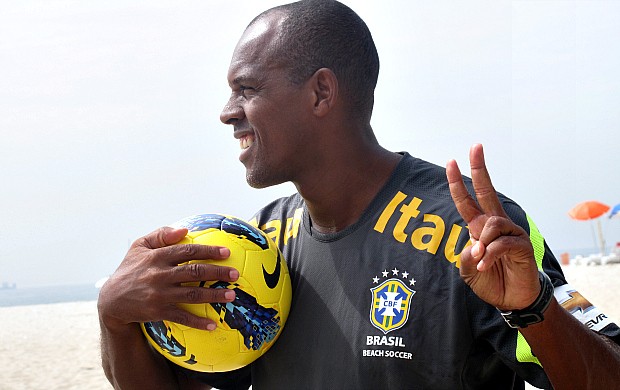 Junior Negão técnico da seleção brasileira de futebol de areia (Foto: Ana Carolina Fontes)