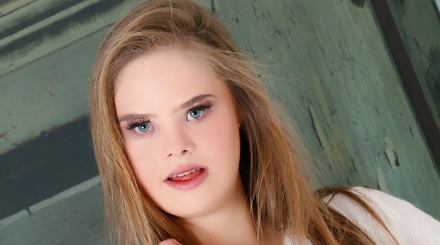Georgia Furlan, 15 anos, superou dificuldades para se tornar modelo e influenciadora nas redes sociais (Foto: Instagram)