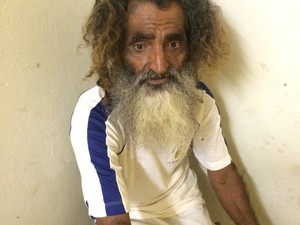 Conhecido como Bin Laden, homem de 56 anos disse que pé de maconha de 3 metros é para uso próprio (Foto: Marcial Lima / TV Mirante) Conhecido como Bin Laden, homem de 56 anos disse que pé de maconha de 3 metros é para uso próprio (Foto: Marcial Lima / TV Mirante)