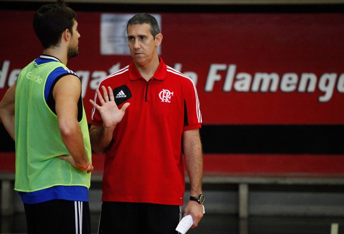 Laprovittola e José Neto Basquete Flamengo (Foto: Reprodução / Site Oficial Flamengo) Laprovittola e José Neto Basquete Flamengo (Foto: Reprodução / Site Oficial Flamengo)