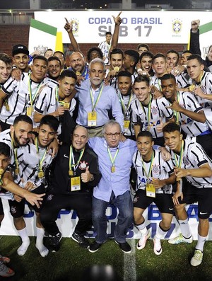 Corinthians campeão sub-17 (Foto: Marcos Ribolli) Corinthians campeão sub-17 (Foto: Marcos Ribolli)
