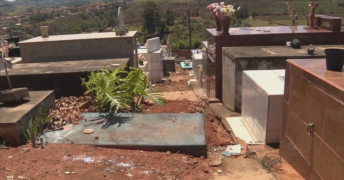 G1 Túmulos são construídos em corredor de cemitério em Ouro Fino notícias em Sul de Minas