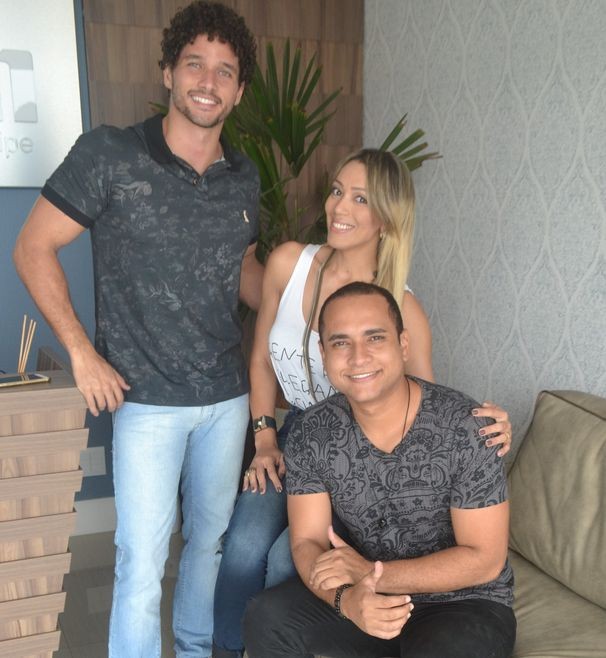 Menilson Filho apresenta o 'Combinado'; Fernanda Pinheiro e Brucce Cabral ficam com as reportagens (Foto: Divulgação / TV Sergipe)