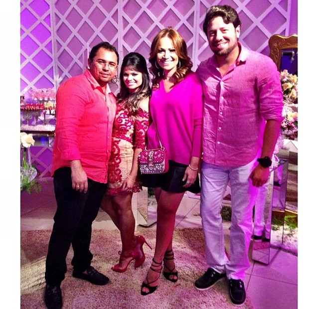 Xand, Isabele Temóteo, Solange Almeida e Wagner Miau em festa em Fortaleza (Foto: Instagram/ Reprodução)