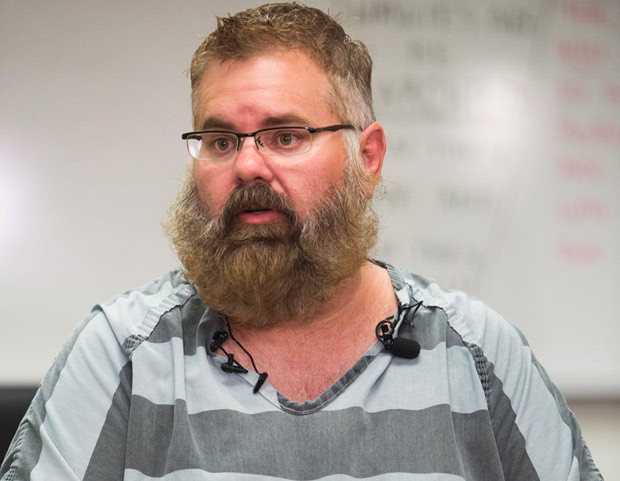 Brent Farley, caçador de recompensas, foi preso depois que invadiu por engano a casa do chefe de polícia de Phoenix (Foto: (Isaac Hale/The Arizona Republic/AP) Brent Farley, caçador de recompensas, foi preso depois que invadiu por engano a casa do chefe de polícia de Phoenix (Foto: (Isaac Hale/The Arizona Republic/AP)