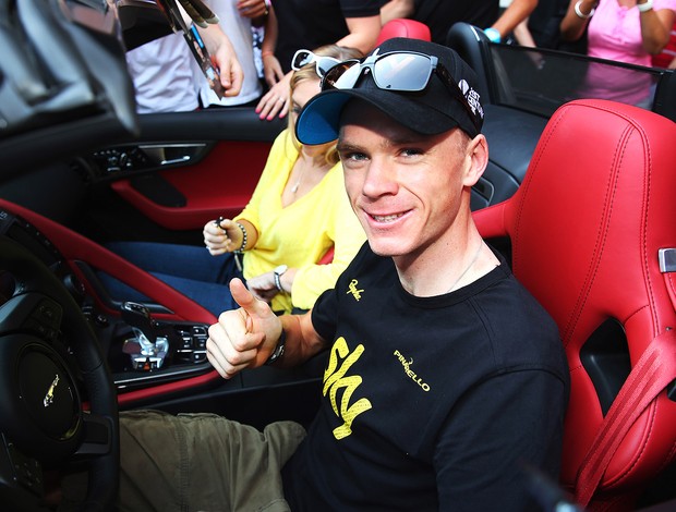 Chris Froome ganha carro de presente (Foto: Getty Images)