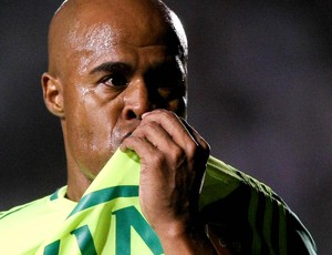 Memória: Assunção brilha, e Palmeiras bate o Grêmio pelo Brasileirão de 2010