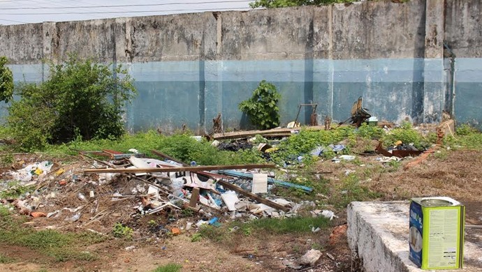 Lixo, Estádio Aluízio Ferreira, Rondônia (Foto: Ivanete Damasceno )