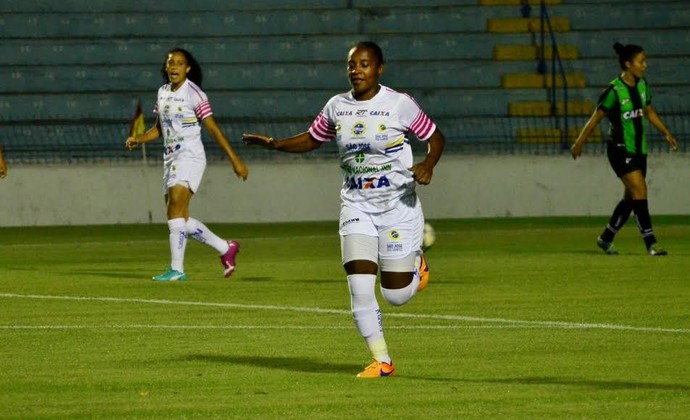 Pelé jogadora São José x América-MG futebol feminino (Foto: Danilo Sardinha/GloboEsporte.com)