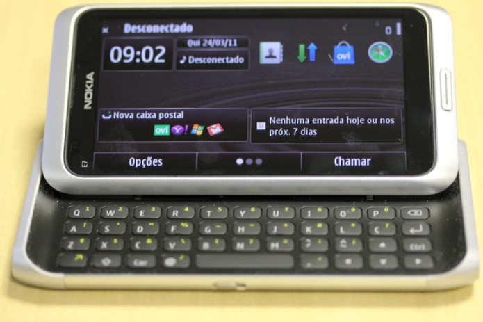 Teclado Qwert do Nokia E7 (Foto: Allan Melo) Teclado Qwert do Nokia E7 (Foto: Allan Melo)