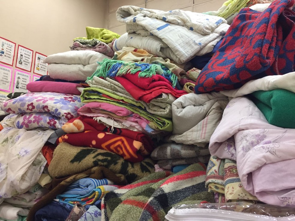 Famílias desabrigadas foram encaminhadas para um alojamento em Dracena (Foto: Claudinei Troiano/TV Fronteira)