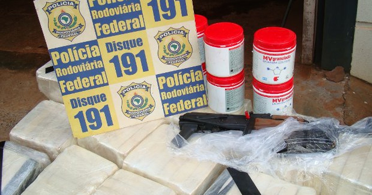 G1 Além de maconha PRF encontra cocaína e fuzil em caminhão em MS