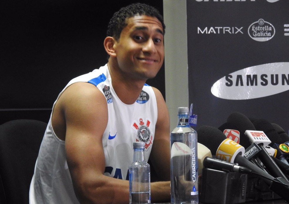 Empresário diz ter ofertas por Pablo e aguarda Corinthians antes de ir à Europa