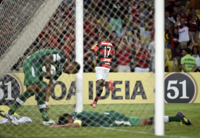 Gabriel comemora gol Flamengo x Chapecoense (Foto: André Durão/GloboEsporte.com)