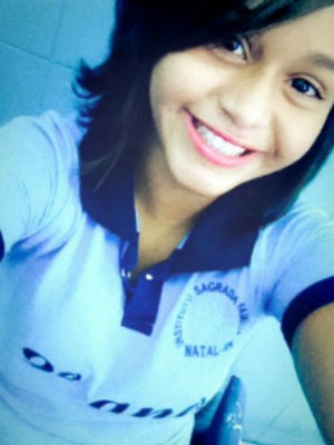 Jessyca saiu de casa para ir à escola e não voltou (Foto: Reprodução/Facebook) Jessyca saiu de casa para ir à escola e não voltou (Foto: Reprodução/Facebook)