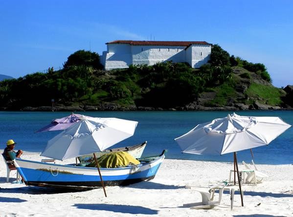 Praia do Forte, principal cartão postal de Cabo Frio. (Foto: Marcos Homem)