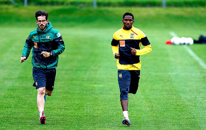 Samuel Eto'o no treino de Camarões (Foto: AFP)