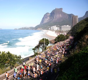 corrida Meia Maratona Rio de Janeiro (Foto: Marcos Tristão / Agência O Globo)