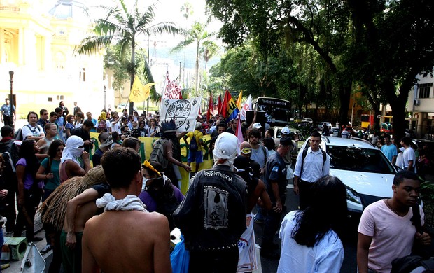 Protesto licitação maracanã (Foto: Guilherme Pinto / Agência O Globo)