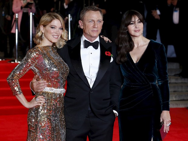 Lea Seydoux, Daniel Craig e Monica Bellucci na pré-estreia de '007 contra Spectre' no Royal Albert Hall, em Londres (Foto: REUTERS/Luke MacGregor) Lea Seydoux, Daniel Craig e Monica Bellucci na pré-estreia de '007 contra Spectre' no Royal Albert Hall, em Londres (Foto: REUTERS/Luke MacGregor)