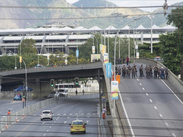 Ruas no entorno do Maracanã são interditadas para jogo da Copa (Foto: Erbs Jr/ Estadão Conteúdo)