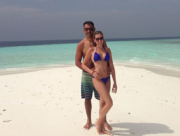 Rogério Minotouro e a esposa nas Ilhas Maldivas (Foto: Reprodução / Instagram)
