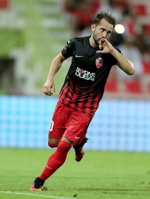 Everton Ribeiro, Al Ahli x Hatta (Foto: Twitter / @AlAhliClub)