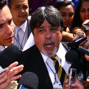 lúcio adolfo advogado de bruno (Foto: Maurício Vieira)
