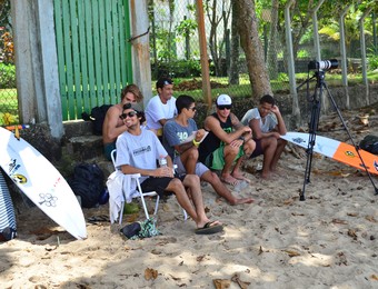 Amigos Filipe Toledo Ubatuba (Foto: Danilo Sardinha/GloboEsporte.com) Amigos Filipe Toledo Ubatuba (Foto: Danilo Sardinha/GloboEsporte.com)