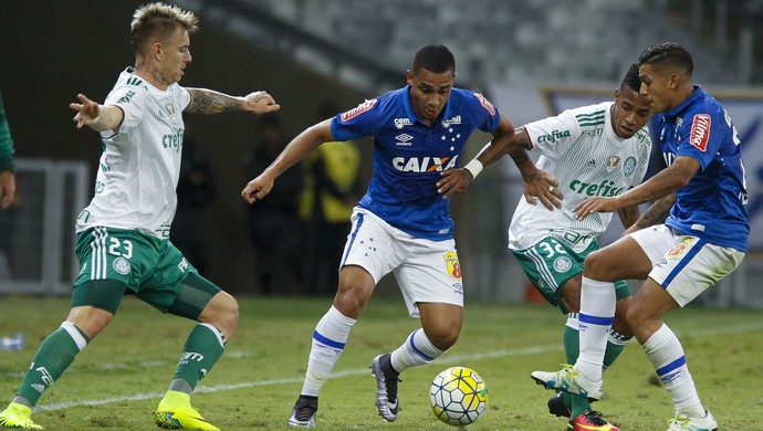Roger Guedes, Bryan, Tchê Tchê, Lucas Romero; Cruzeiro x Palmeiras (Foto: Washington Alves/Light Press) Roger Guedes, Bryan, Tchê Tchê, Lucas Romero; Cruzeiro x Palmeiras (Foto: Washington Alves/Light Press)