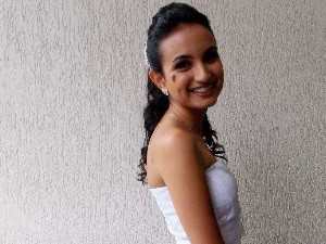 Gleice Évelin Galvão, morta após ser atingida por uma linha com cerol, seria madrinha de casamento da irmã em Goiânia (Foto: Arquivo pessoal / Samara Galvão) Gleice Évelin Galvão, morta após ser atingida por uma linha com cerol, seria madrinha de casamento da irmã em Goiânia (Foto: Arquivo pessoal / Samara Galvão)
