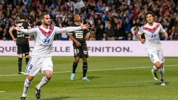 Lisandro Lopez gol Lyon (Foto: Reuters)