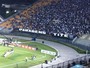 Aniversariante da noite, Tite é homenageado pela torcida do Timão