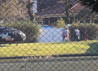 Com Davi Lucca, parentes de Neymar chegam à Granja de helicóptero