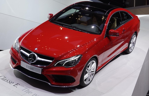Mercedes Classe E revovado é apresentado no Salão de Genebra (Foto: Newspress)