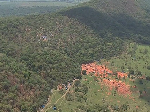 Imagem aérea do garimpo em Pontes e Lacerda, Mato Grosso  (Foto: Reprodução/TVCA)