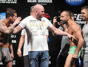 Cristiano Marcello e Reza Madadi, Pesagem UFC Rio III (Foto: André Durão / Globoesporte.com)