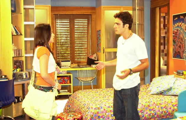 Em Malhação, novela que fez de 2004 a 2006, mais uma vez a dobradinha Fernanda/Thiago: eles eram Betina e Bernardo (FOTO: Márcio de Souza/ TV Globo)