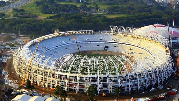 Obras de modernização do Beira-Rio (Foto: Alexandre Sperb / Beira-Rio, Gigante Para Sempre, DVG) Obras de modernização do Beira-Rio (Foto: Alexandre Sperb / Beira-Rio, Gigante Para Sempre, DVG)