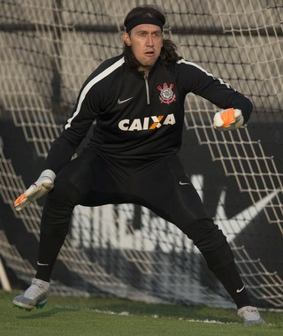 Tite se reapresenta com o Corinthians, mas deixa treino a cargo do filho