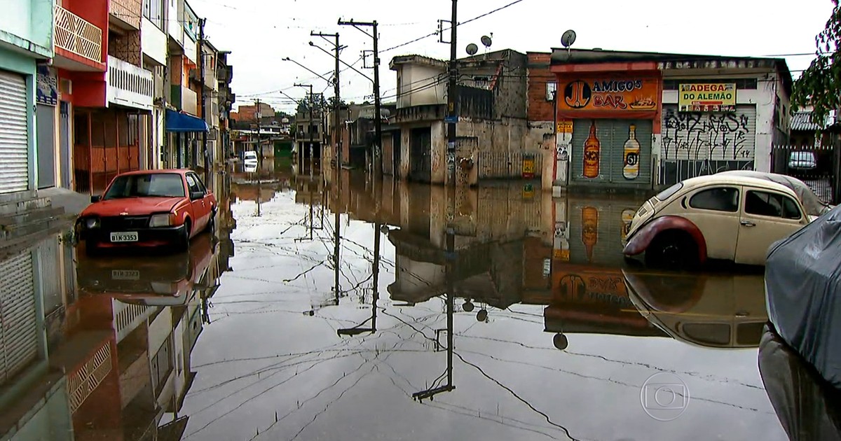 G1 Chuva Deixa Ruas De Osasco Alagadas Notícias Em São Paulo 