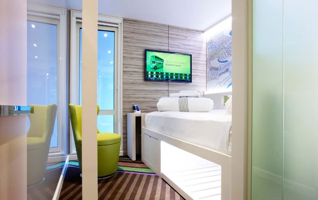 Quarto de 12 metros quadrados em hotel pode ser controlado por meio de aplicativo no smartphone (Foto: Divulgação/Whitbread)
