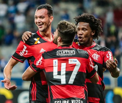 Réver gol Flamengo Cruzeiro (Foto: ANTILDES BICALHOS/PHOTOPRESS/ESTADÃO CONTEÚDO)