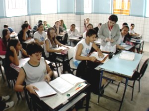 Aula de matemática não é bicho-papão na escola Aana Araújo (Foto: Reprodução/TV Gazeta)